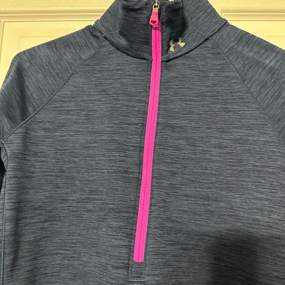 Women’s Under Armour Cold Gear Fitted Athletic Top - Picture 9 of 15